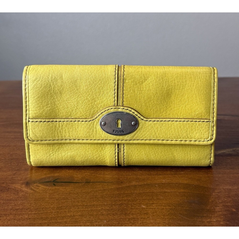 Y2K Fossil Sunshine Lemon Butter Bright Yellow Leather Wallet/Clutch Spacious